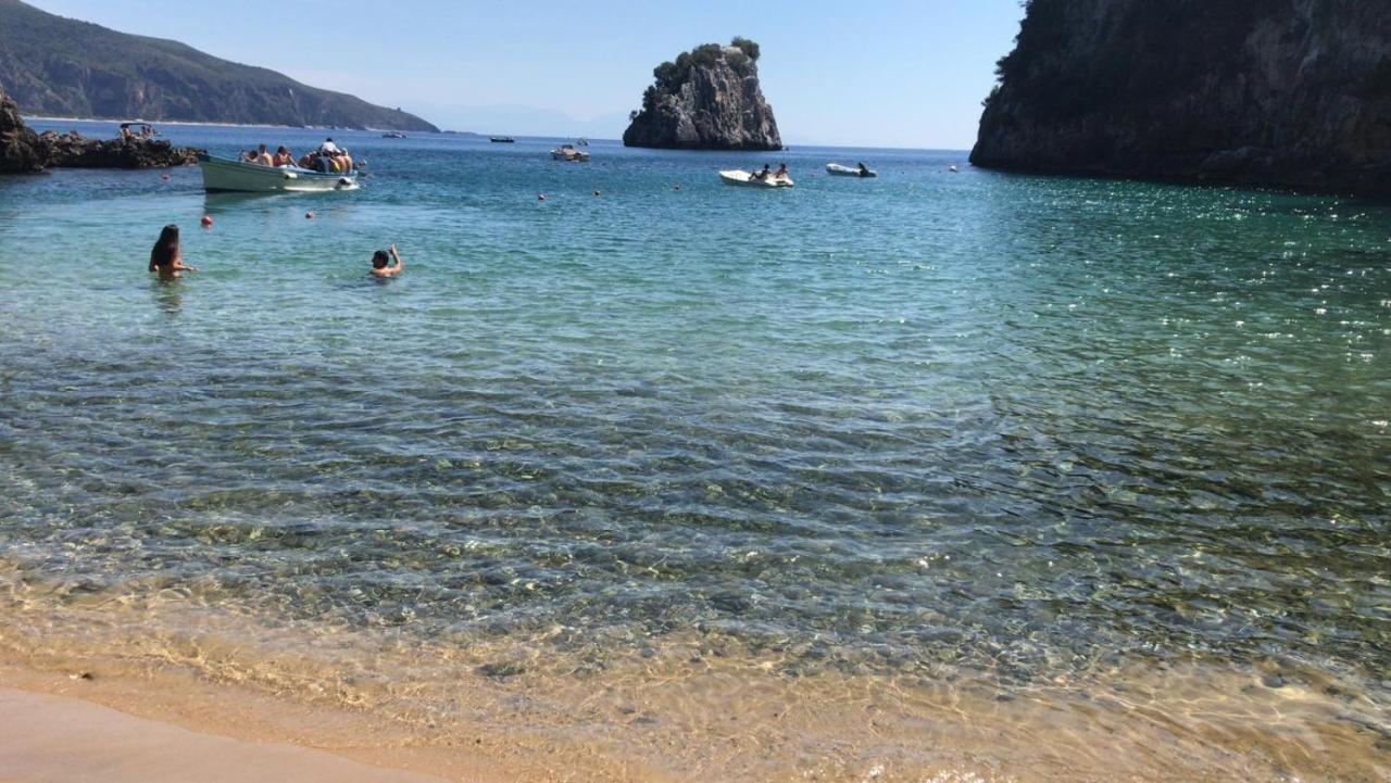 Hotel Locanda Dei Trecento Sapri Kültér fotó