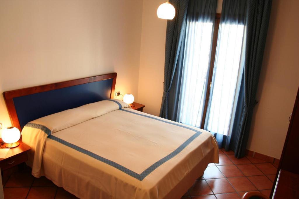 Hotel Locanda Dei Trecento Sapri Szoba fotó
