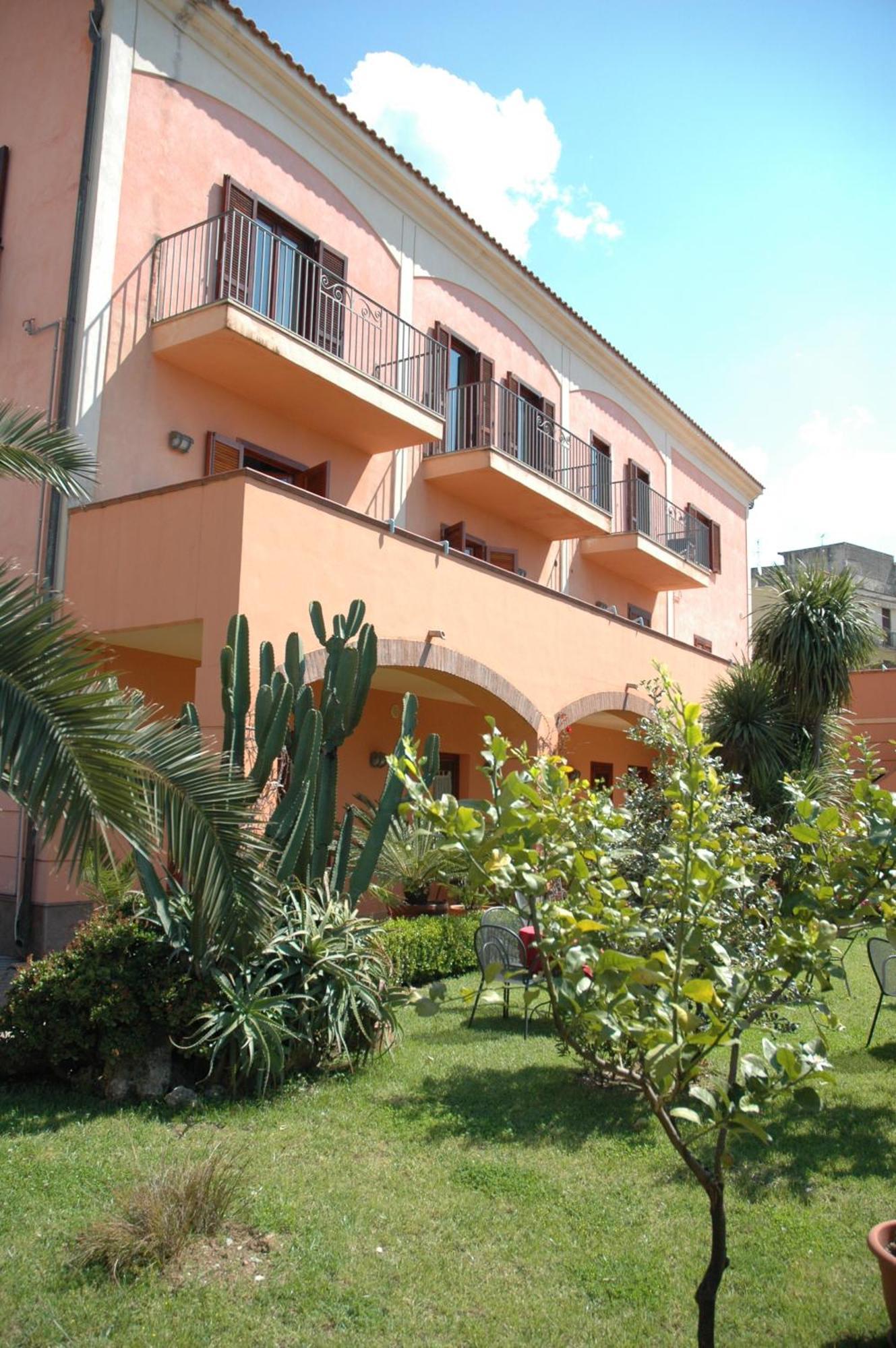 Hotel Locanda Dei Trecento Sapri Kültér fotó