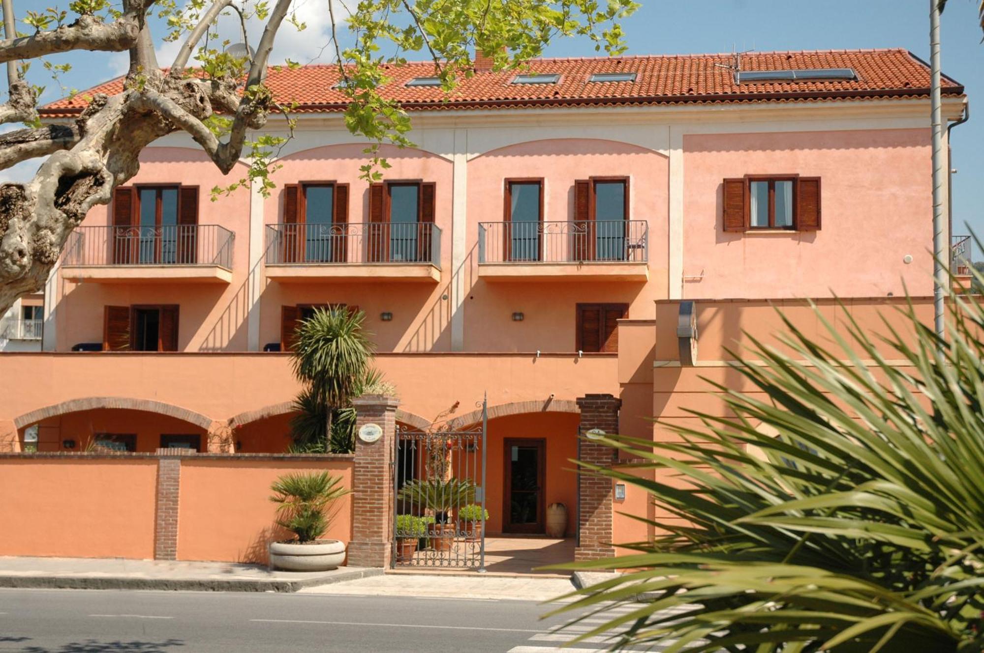 Hotel Locanda Dei Trecento Sapri Kültér fotó