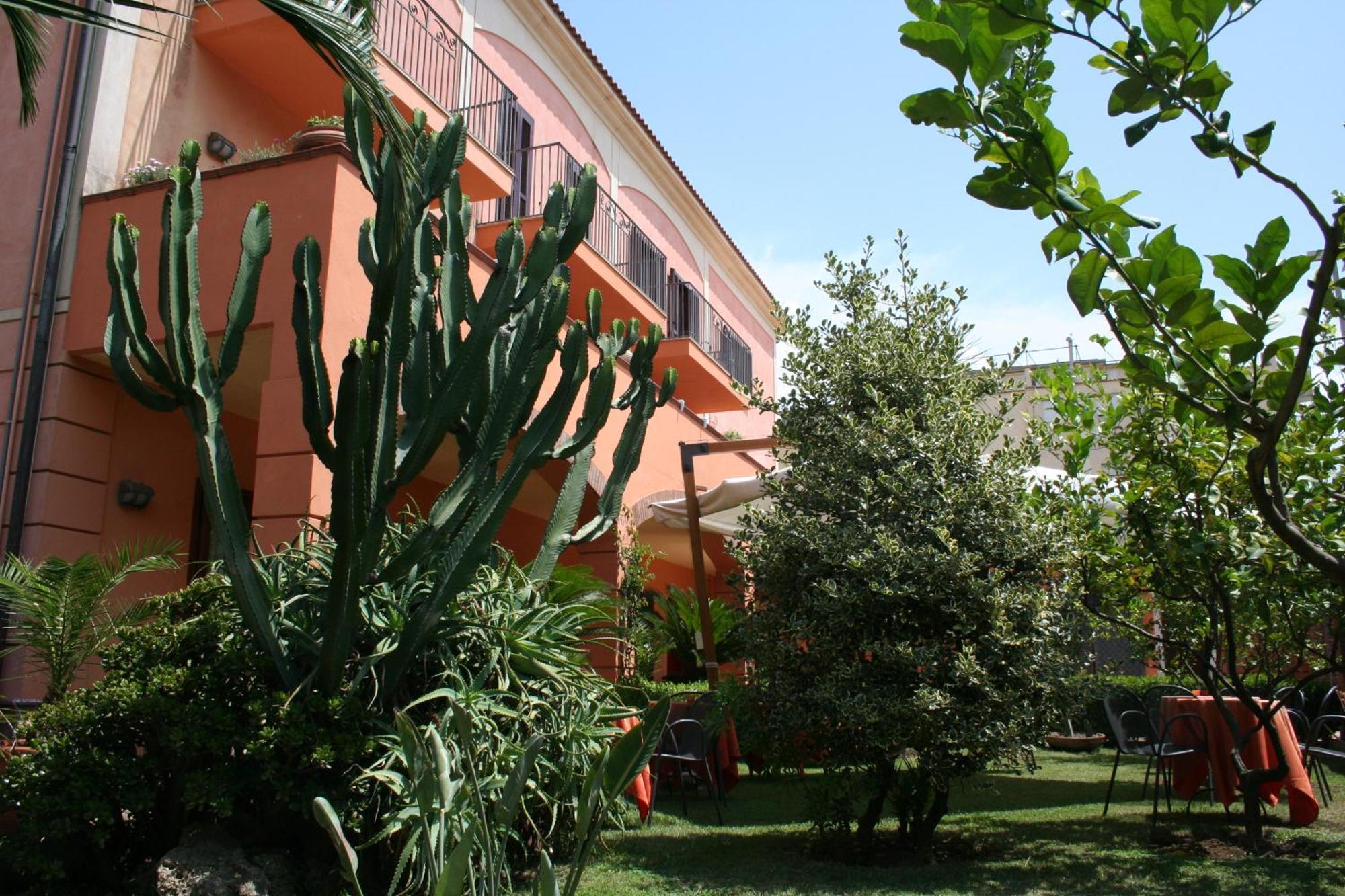 Hotel Locanda Dei Trecento Sapri Kültér fotó